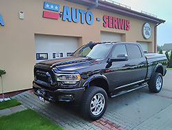 Samochody ameryka�skie