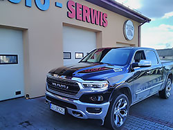 Samochody ameryka�skie